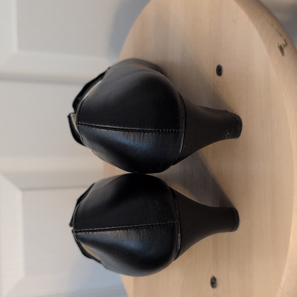 Shoes - Picture 2 of 3